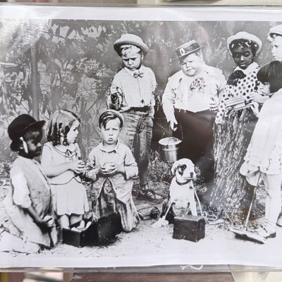Sale Photo Thumbnail #201: Our Gang (Little Rascals) Cast Photograph with Pete the Pup