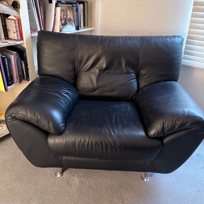 Sale Photo Thumbnail #12: American Eagle Furniture Black Genuine Leather Accent Chair