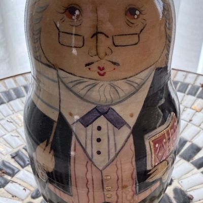 Sale Photo Thumbnail #159: Benjamin Franklin "Founding Fathers" Matryoshka Doll