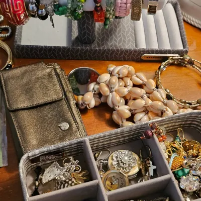 Sale Photo Thumbnail #531