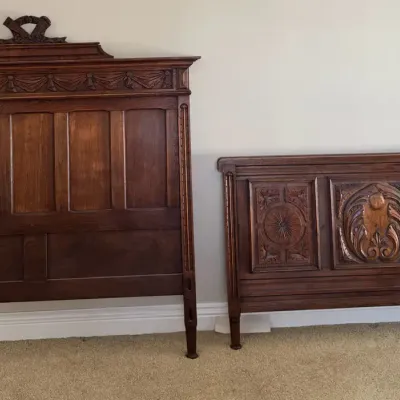 Antique Oak Queen Size Bed frame w Carved Detailing 