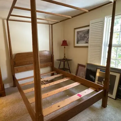 Wooden Queen Canopy Bed Frame 65x86x85