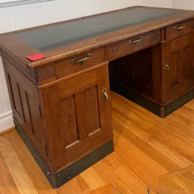 Double Pedestal Oak Desk w Leather Top 59x30x32