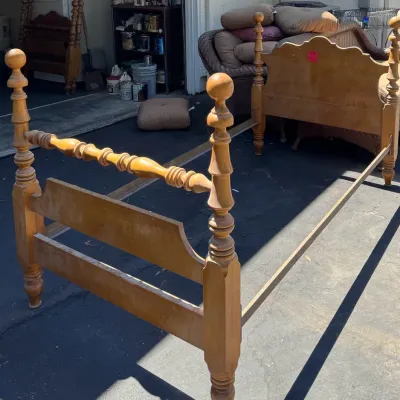 Twin Bed Bedframe 43x83x46