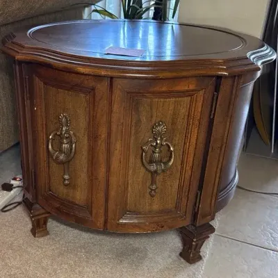 French Provincial Style Round Drum End Table 27x27x20*Contents Not Included*