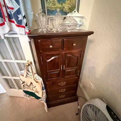 Sale Photo Thumbnail #46