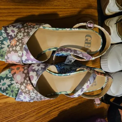 Sale Photo Thumbnail #46
