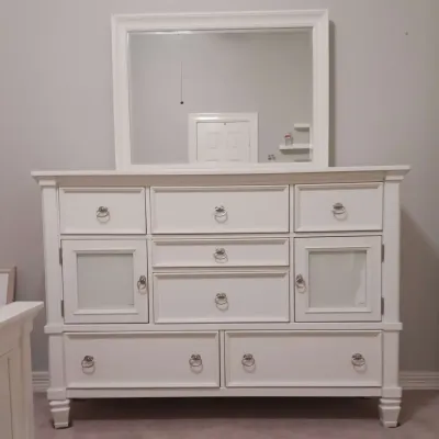 White Chest Of Drawers 