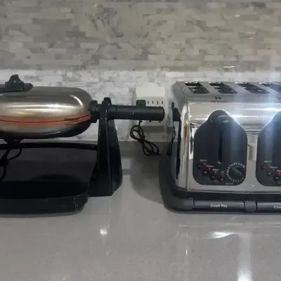Hamilton Beach Waffle Maker And GE Toaster