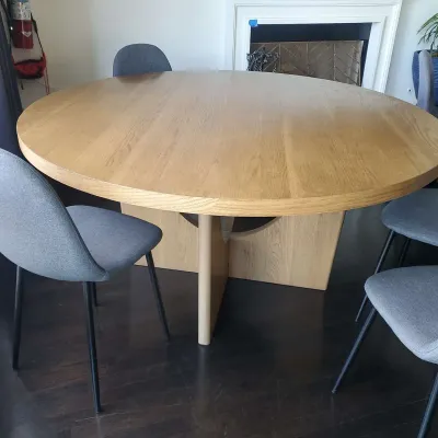 Round Wood Dining Table 