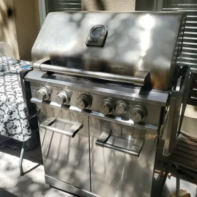 Grill and Propane Tanks