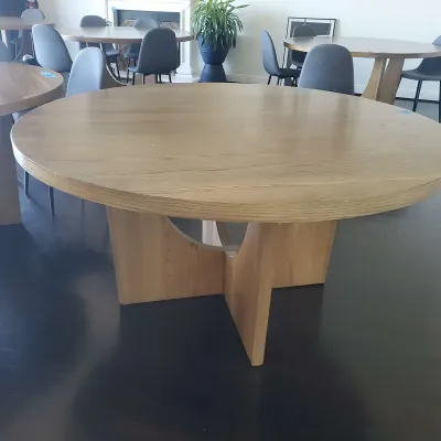 Round Wood Dining Table 