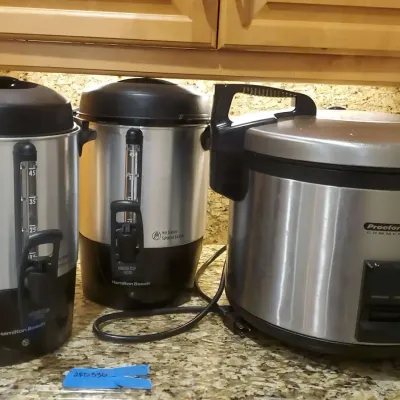 Proctor Silex Commercial Rice Cooker and Hamilton Beach Coffee Urns (2)