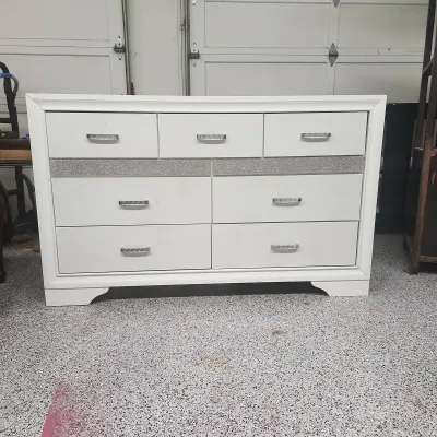 Miranda White and Glitter Foil Veneer  9-Drawer Dresser