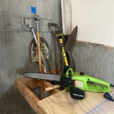 Portland 13” Electric Saw And Tools