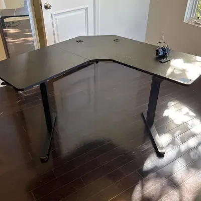 Vivo Adjustable Height Corner Desk