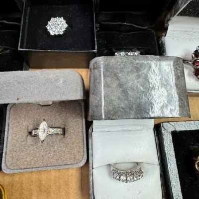 Sale Photo Thumbnail #398
