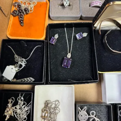 Sale Photo Thumbnail #383