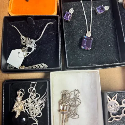 Sale Photo Thumbnail #377