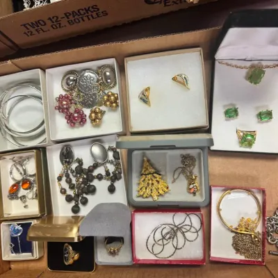 Sale Photo Thumbnail #359