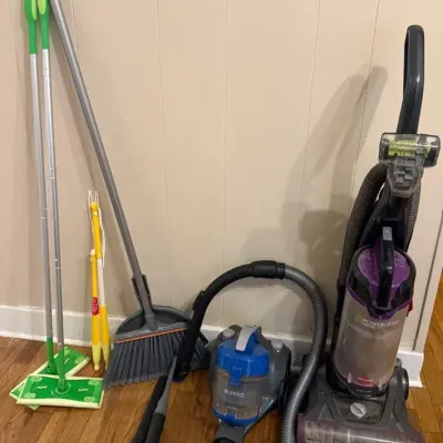 Vacuum Cleaners & Household Cleaning Supplies Lot;Bissell Swiffer