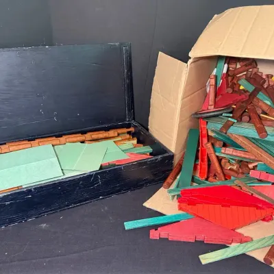 Vintage Lincoln Logs Lot 