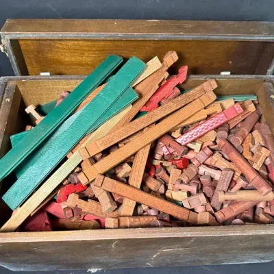 Chest Of Vintage Lincoln Logs 