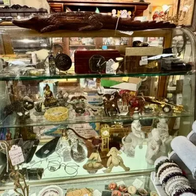 Sale Photo Thumbnail #103