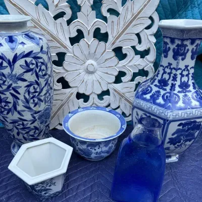 Sharp And Elegant Blue And White Decor 