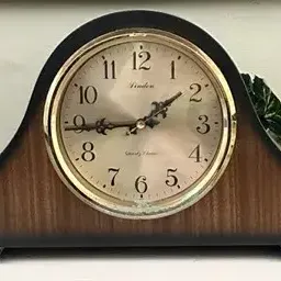 Linden Quartz Chime Mantle Clock
