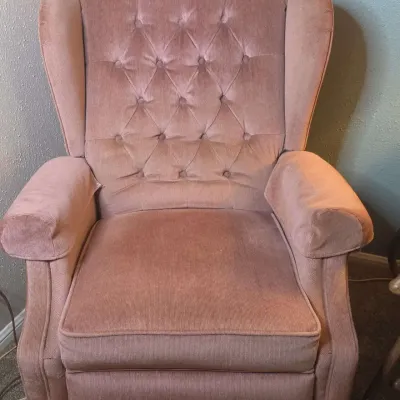 Wingback Recliner 