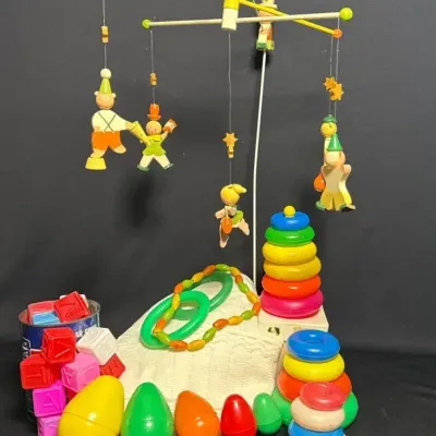 Ensamble Of Vintage Children's Toys