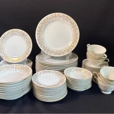 Noritake Raphael Setting For 8+