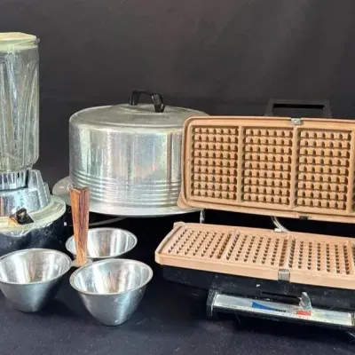 Retro Kitchen Items 