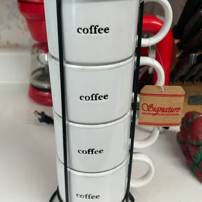  Signature Housewares Four Mug Tower