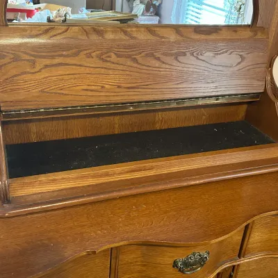 Lexington Furniture Victorian Sampler Oak Triple Dresser