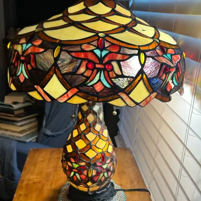 Tiffany Style Table Lamp