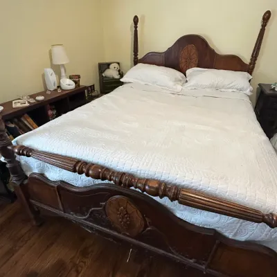Vintage Wooden Four-poster Bed