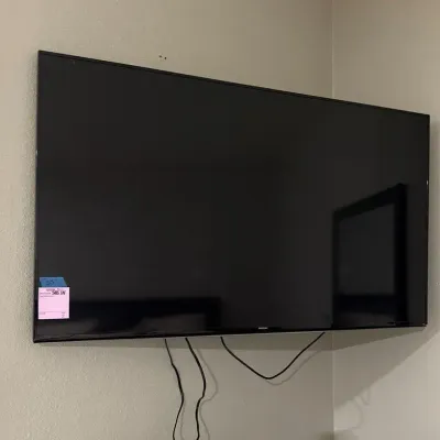 Samsung 55” Smart TV