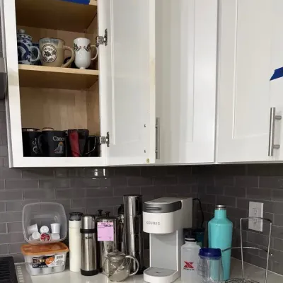 Keurig, Coffee Pods, Mugs, Thermos And Tea Pot