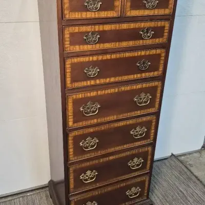 Drexel "18th Century" Chest of Drawers 