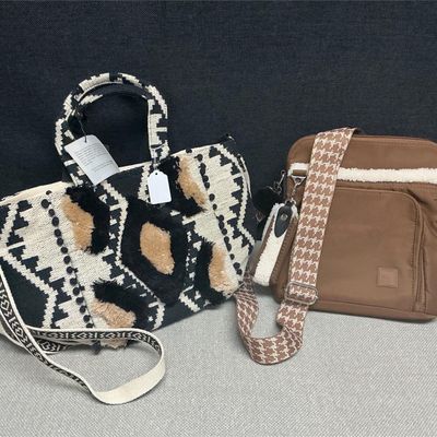 Sale Photo Thumbnail #95: Purses