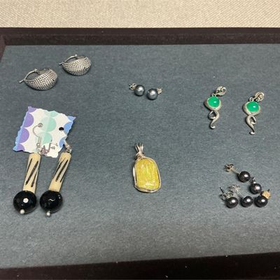 Sale Photo Thumbnail #125: earrings