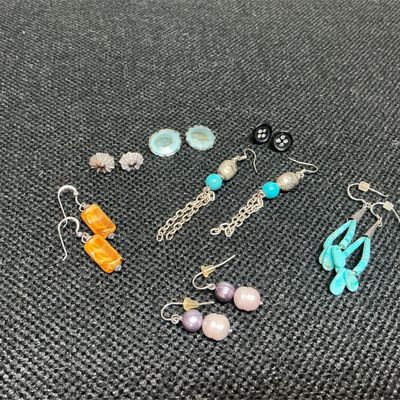 Sale Photo Thumbnail #153: Earrings