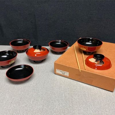 Sale Photo Thumbnail #21: Lot # : 28 - Japanese Lacquerware Bowls
