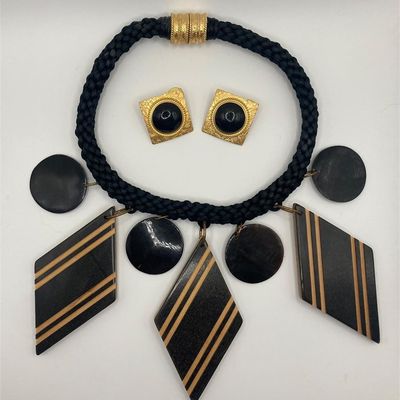 Sale Photo Thumbnail #2: Vintage Jewelry