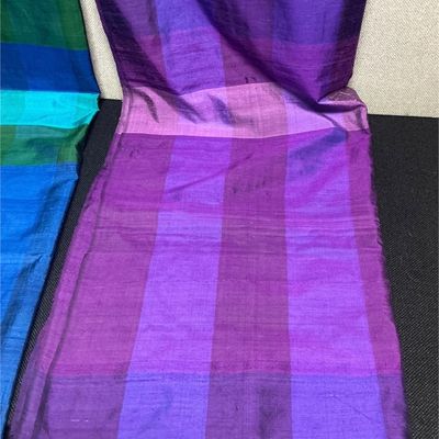 Sale Photo Thumbnail #84: Lot # : 92 - Colorful Plaid Cloths
