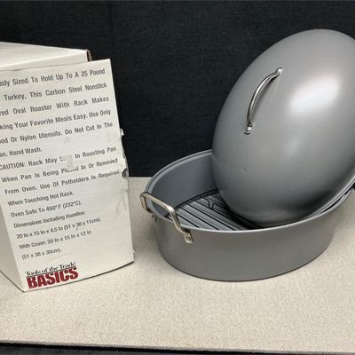 Sale Photo Thumbnail #23: Lot # : 30 - NIB Oval Roaster w/Lid
