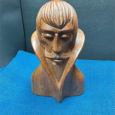 Sale Photo Thumbnail #62: Lot # : 69 - Carved Wooden Head #2
