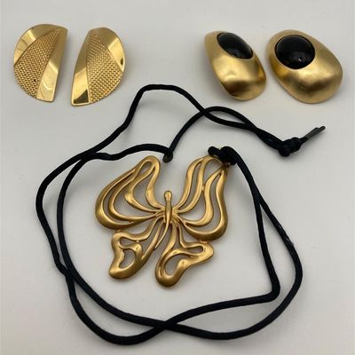 Sale Photo Thumbnail #8: Jewelry, earrings, necklace
